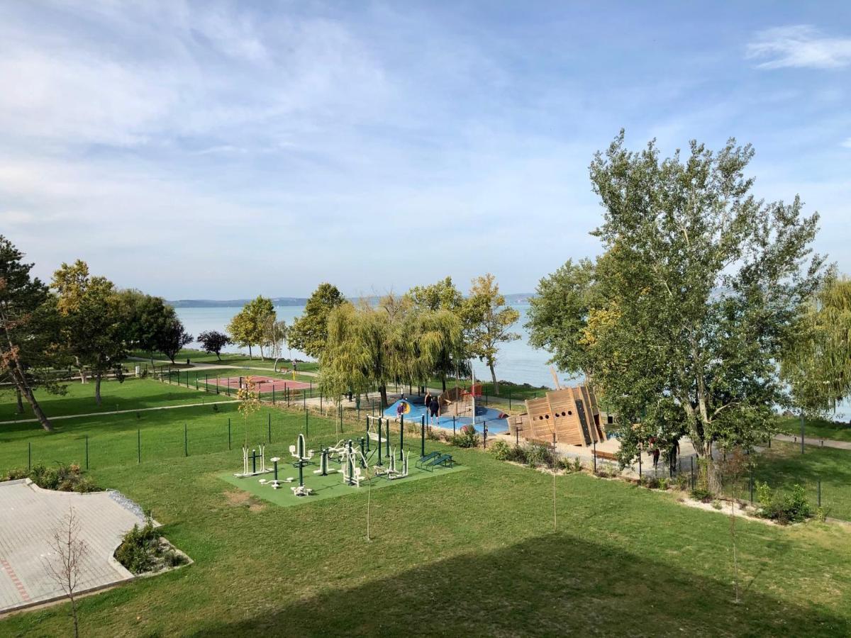 Silver Coast Apartman Siófok Eksteriør billede