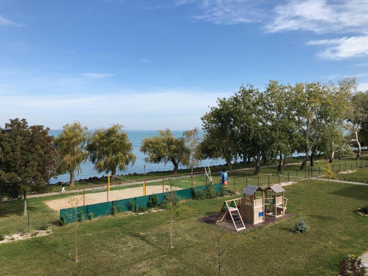 Silver Coast Apartman Siófok Eksteriør billede